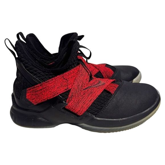 Size 7Y - Nike LeBron Zoom Soldier 12 2018‎ Black Red - Picture 3 of 5